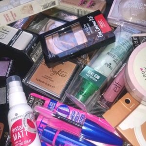 5 Piece Name Brand Mixed Makeup Lot: CoverGirl, Maybelline, L'Oreal, Revlon, Etc